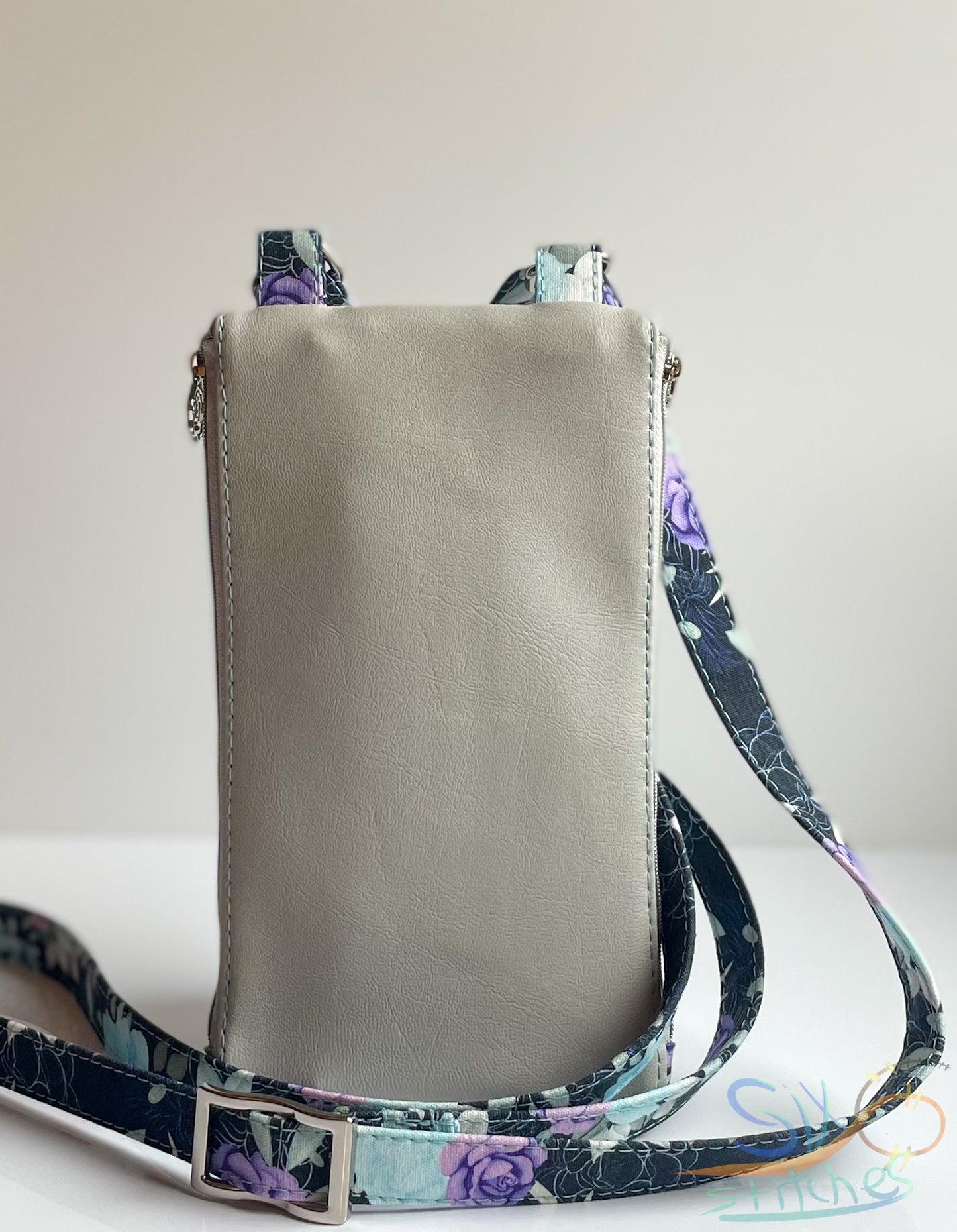 Crossbody wallet