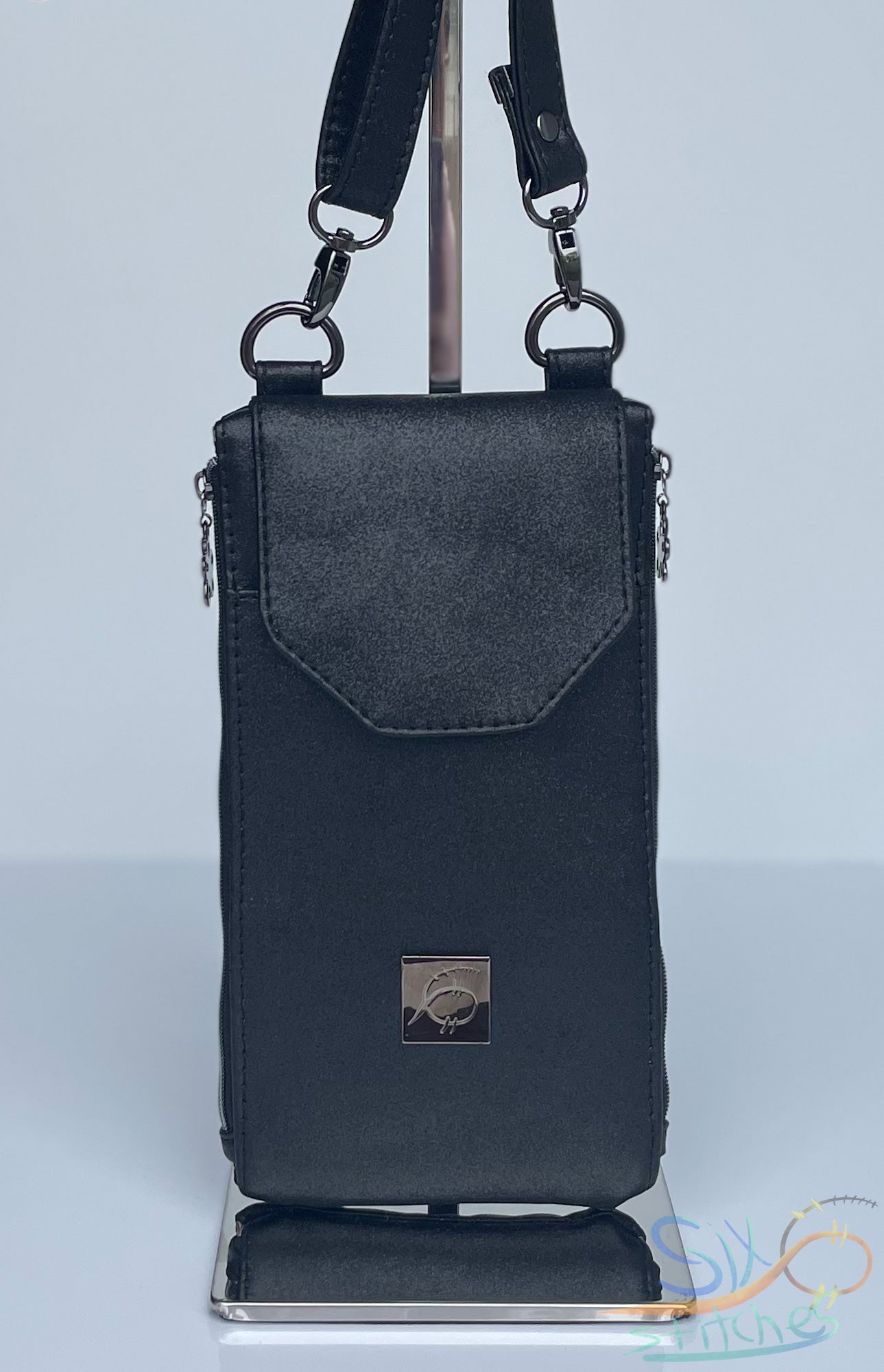 Crossbody wallet
