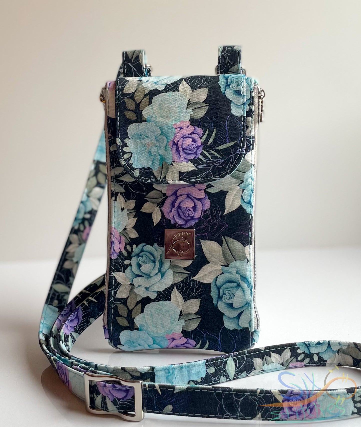Crossbody wallet